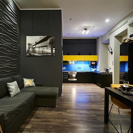 Central Location Yellow-Black Apartment Budapeste Exterior foto